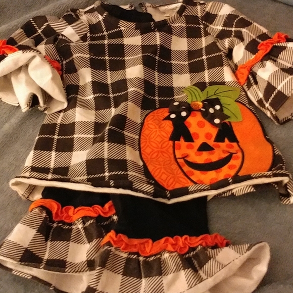 emily rose pumpkin outfit